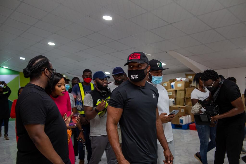 Champion and family man, Kamaru Usman shares an unforgettable CSR experience, feeds 1000 children