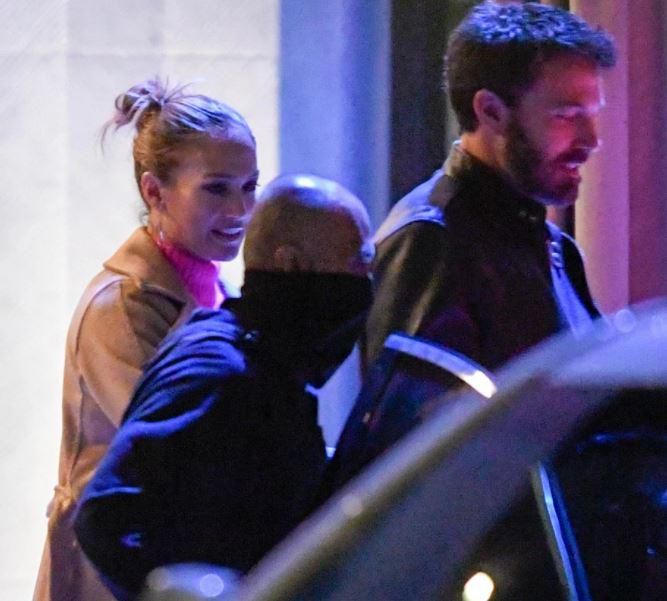 Ben Affleck and Jennifer Lopez arrive at the exclusive restaurant [PageSix]