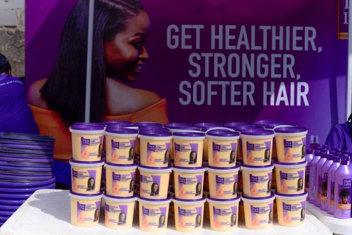 DARK AND LOVELY ULTRACHOLESTEROL TREATMENT.