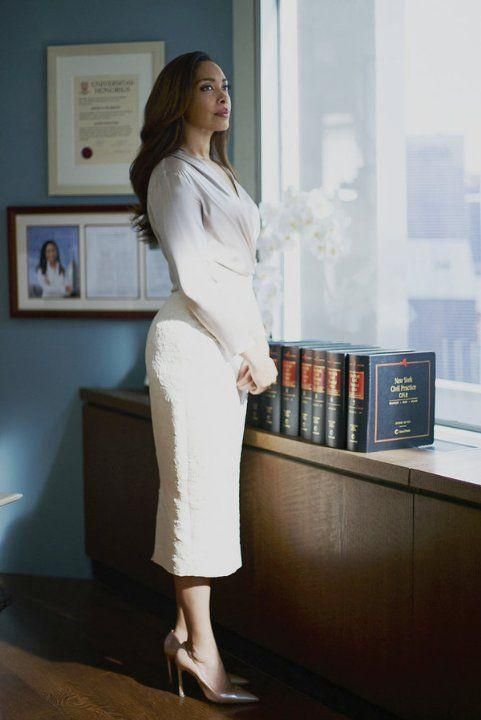 Pumps are the signature shows for workwear {pinterest}