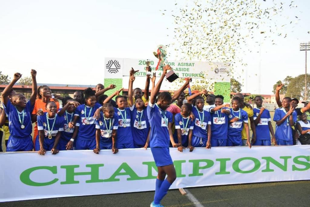 Onyenezide Esther (Asisat Oshoala Foundation Football4girls)