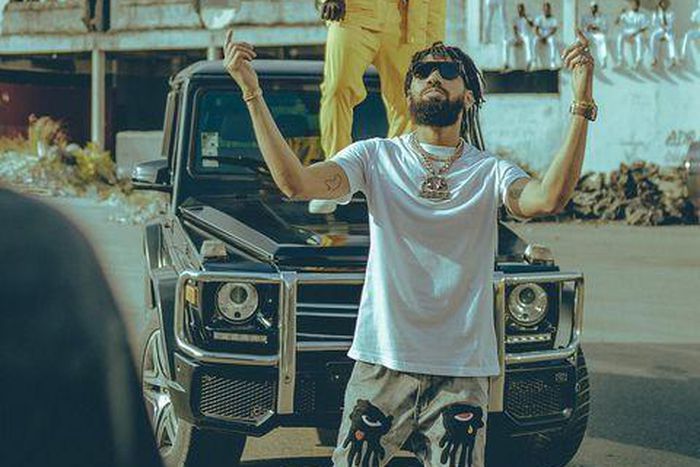Phyno and Peruzzi toasts to the good life 'For The Money.' (Penthauze)