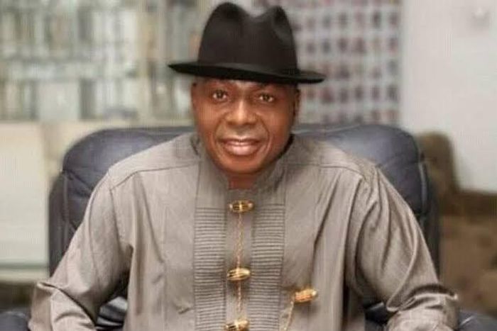 James Manager (Thenewsguru)