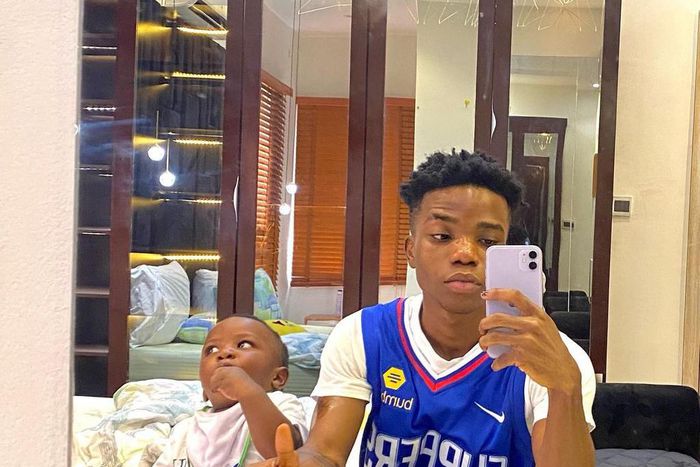 Nigerian singer Lyta and his son [Instagram/OfficialLyta]