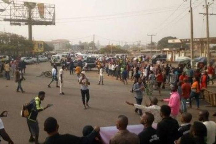 Angry youths take over the streets of Makurdi to protest activities of herdsmen