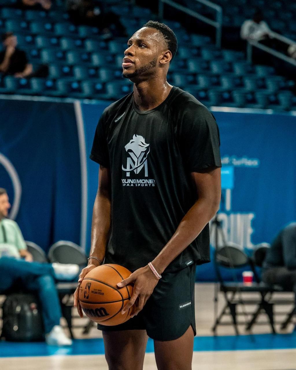 Charles Bassey (Instagram/Charles Bassey)