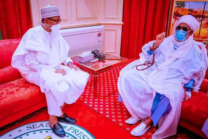 President Muhammadu Buhari (left) with Sheikh Dahiru Usman Bauchi (right) [Presidency]