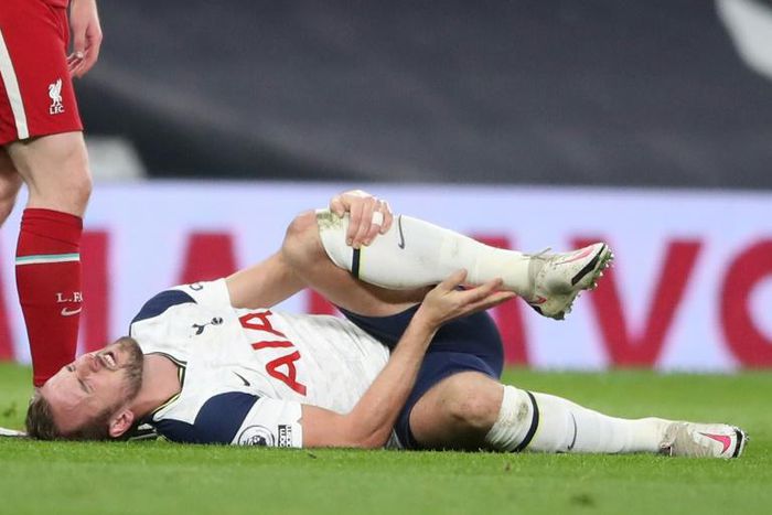 Tottenham manager Jose Mourinho faces an anxious wait to find out the seriousness of an injury to Harry Kane