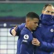 Chelsea's manager Thomas Tuchel (R) with Thiago Silva