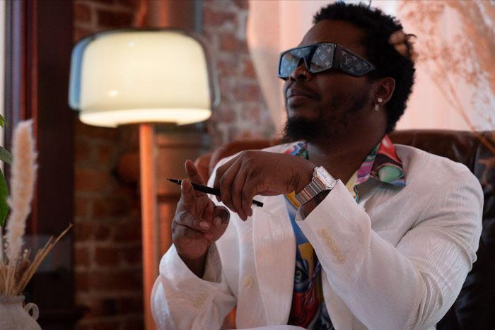 Olamide - Julie. (YBNL/EMPIRE)