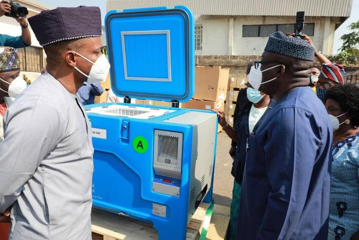 Ekiti state Governor, Kayode Fayemi, inaugurates solar-powered cold chain refrigerators ahead of COVID-19 vaccines. [Twitter/@kfayemi]