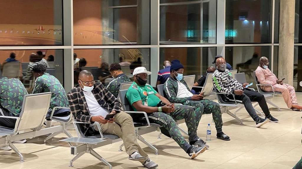 Super Eagles stuck at the airport (Instagram/Super Eagles)