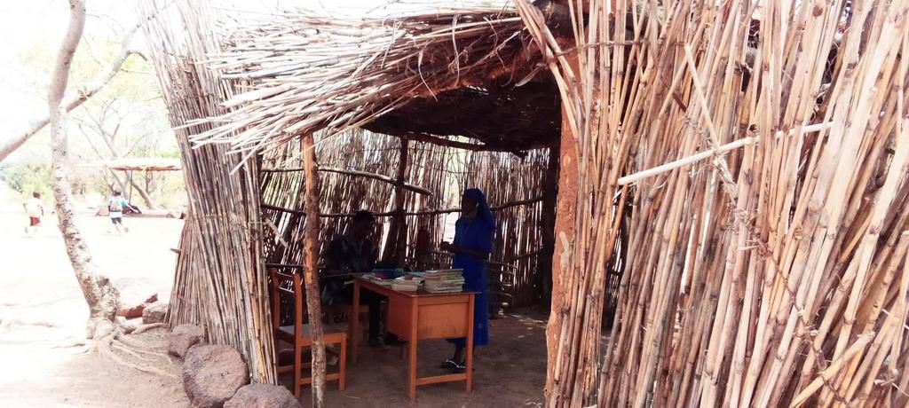 Photo of Ghanaian Junior High School’s staff common room stirs reactions