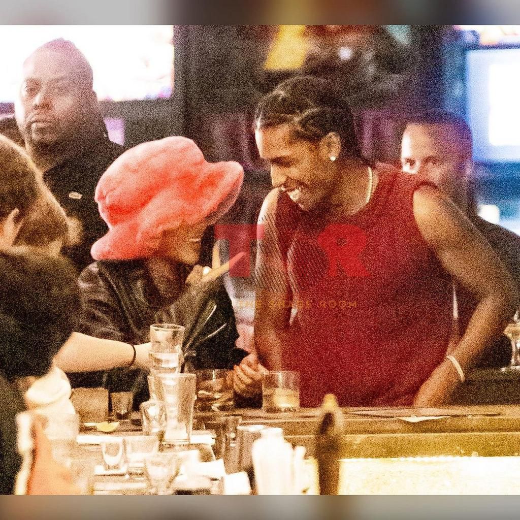 Photos from the dinner date [Shaderoom]