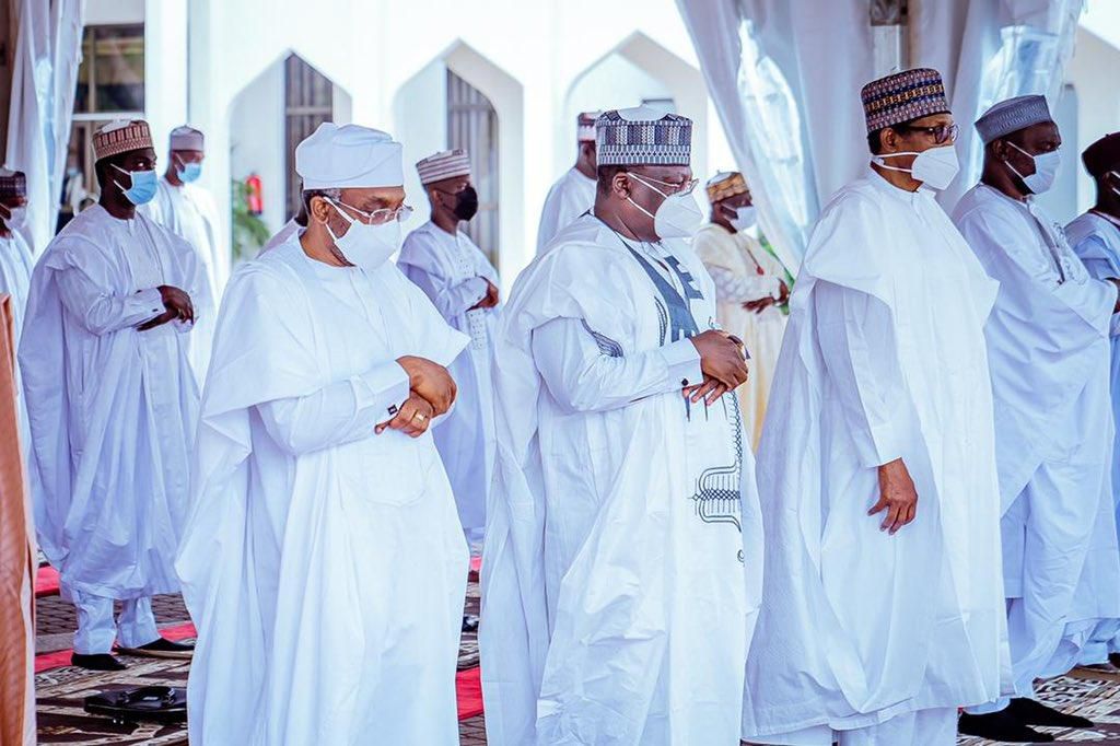 In the photo: President Muhammadu Buhari; president of the Senate, Ahmad Lawan, Speaker, House of Representatives, Femi Gbajabiamila and other Muslim faithful observe Eid prayer at Aso Villa. [Presidency]