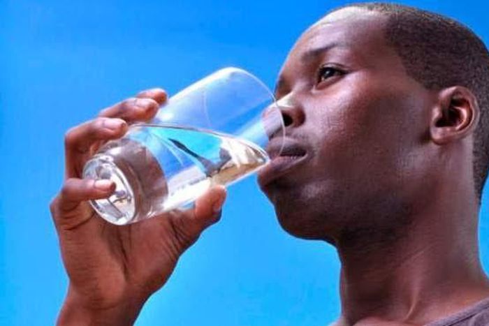 5 reasons to drink more water everyday