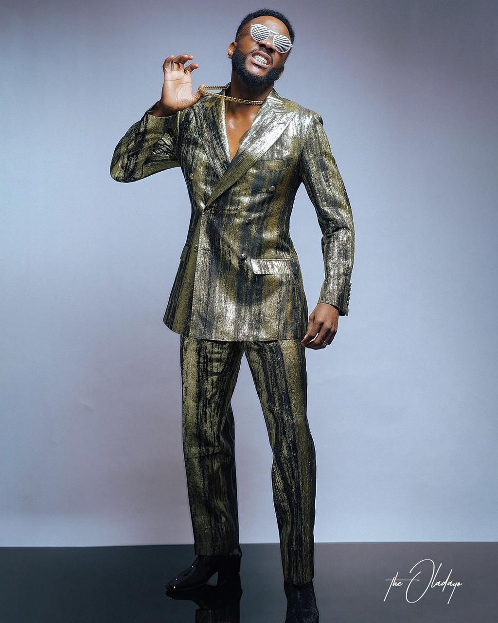Ebuka in a metallic Mai Atafo [instagram/ebuka]