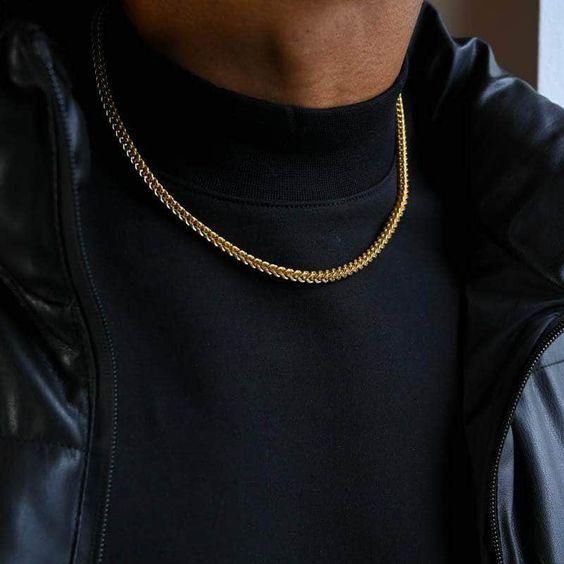 A gold chain is an important accessory