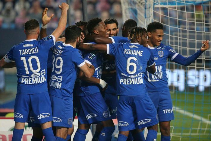 Troyes secured their return to Ligue 1 after a 2-0 victory over Dunkerque at the weekend