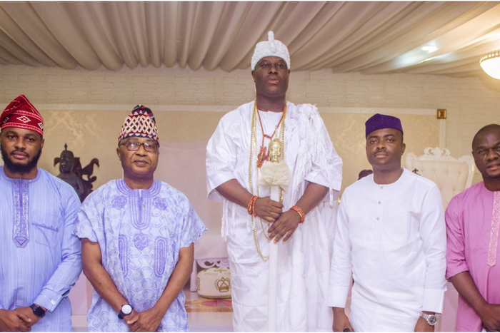L-R: Olaoluwa Babalola, Senior Brand Manager, Goldberg, Nigerian Breweries Plc; Tayo Adelaja, Corporate Affairs Manager, Lagos and Headquarters, Nigerian Breweries Plc; His Imperial Majesty, Oba Adeyeye Enitan Ogunwusi (Ọjájá II), Ooni Of Ife; Olufunsh...