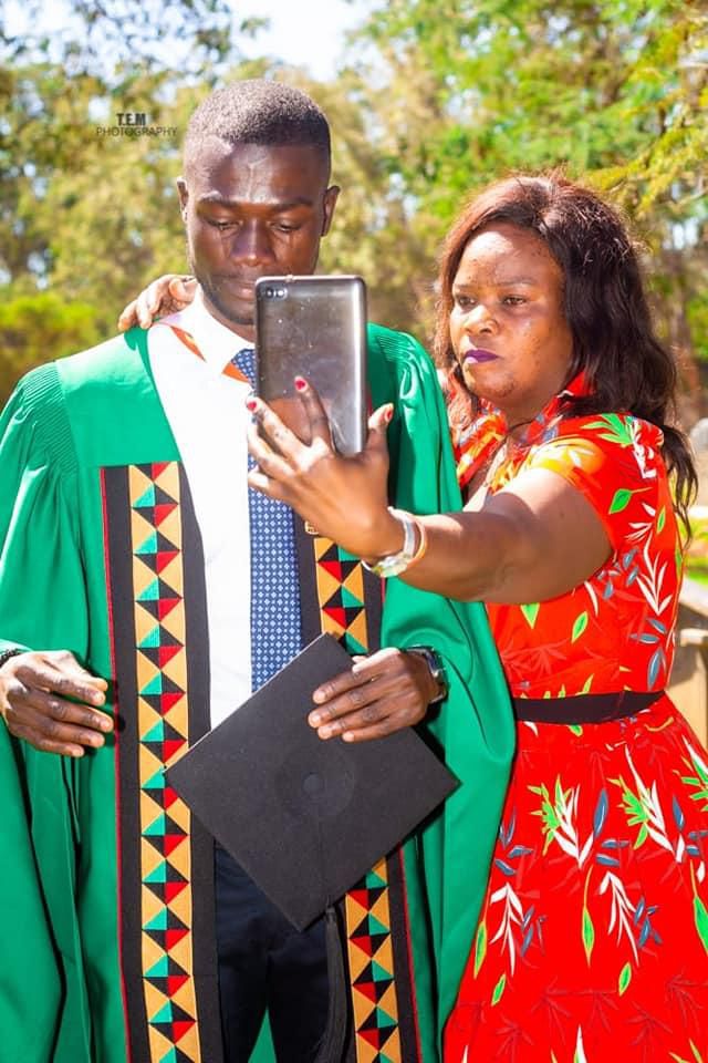 “I just came to say thank you papa” – Man dedicates university degree to late dad