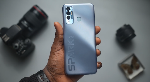Spark 7 mobile review: Faster, bigger, stylish. [Source: Fisayo Fosudo]