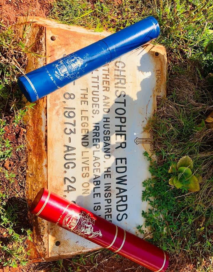 “I did it daddy!” – Lady presents her 2 degrees to late father