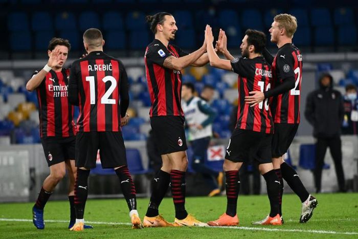 Swedish forward Zlatan Ibrahimovic (C) has missed AC Milan's last three league games.