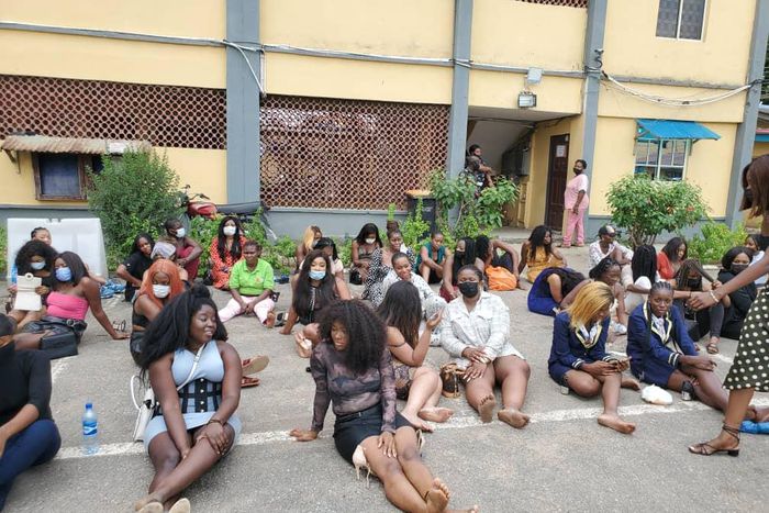 Lagos police arrest over 200 persons at night clubs for violating COVID-19 protocols. (Twitter/Instablog)