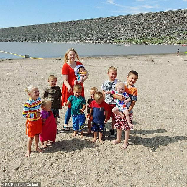 36-year-old Courtney Rogers gives birth to 11 children within 10 years