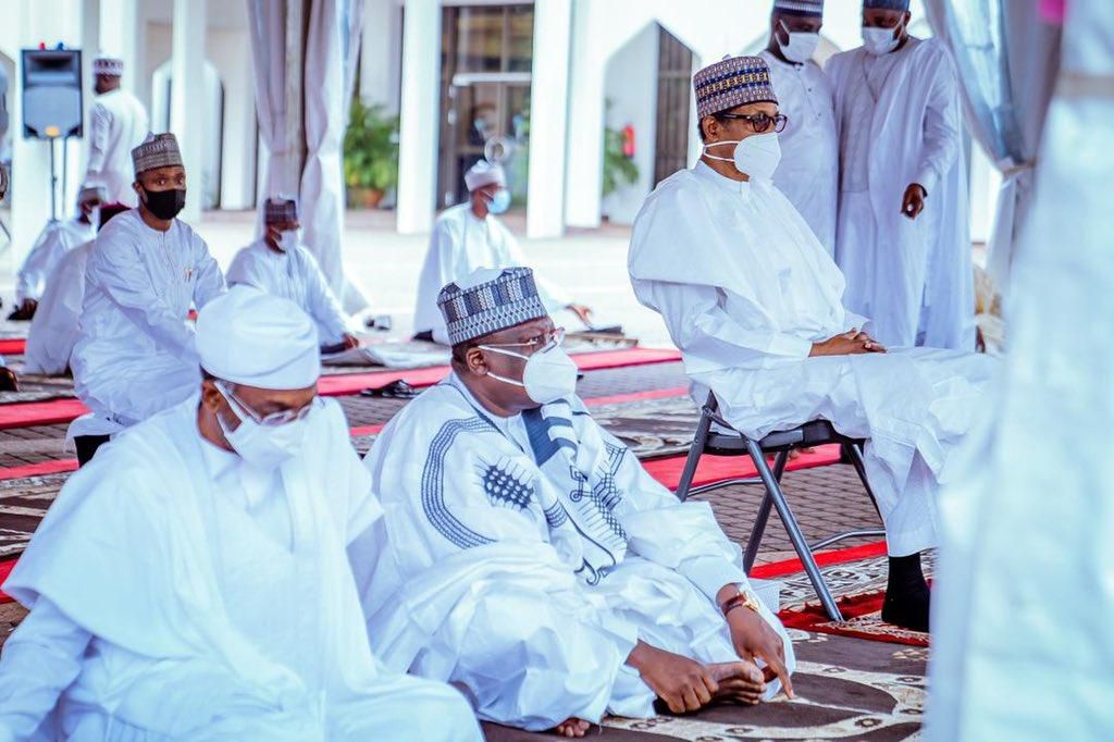 In the photo: President Muhammadu Buhari; president of the Senate, Ahmad Lawan, Speaker, House of Representatives, Femi Gbajabiamila and other Muslim faithful observe Eid prayer at Aso Villa. [Presidency]