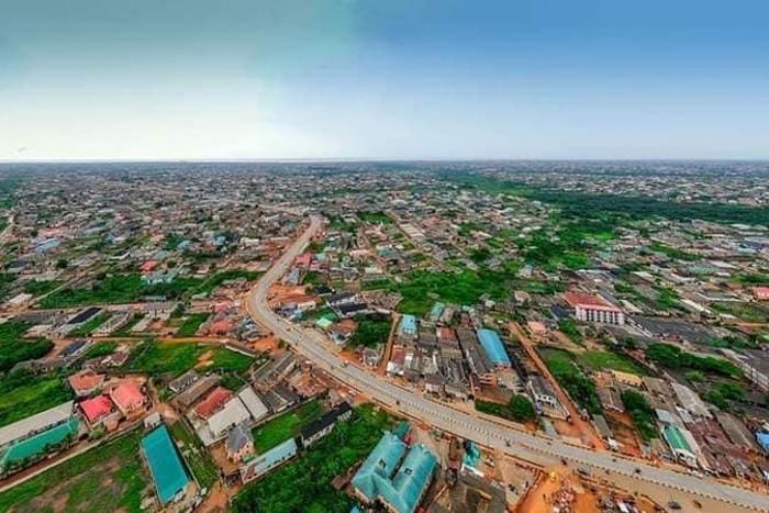 Sanwo-Olu inaugurates road linking 40 Ikorodu communities. [Premium Times]