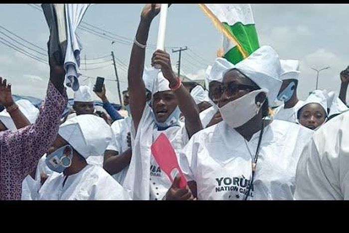 Yoruba Nation agitators on the street of Ibadan during a rally. (GistMediaTV/Youtube)