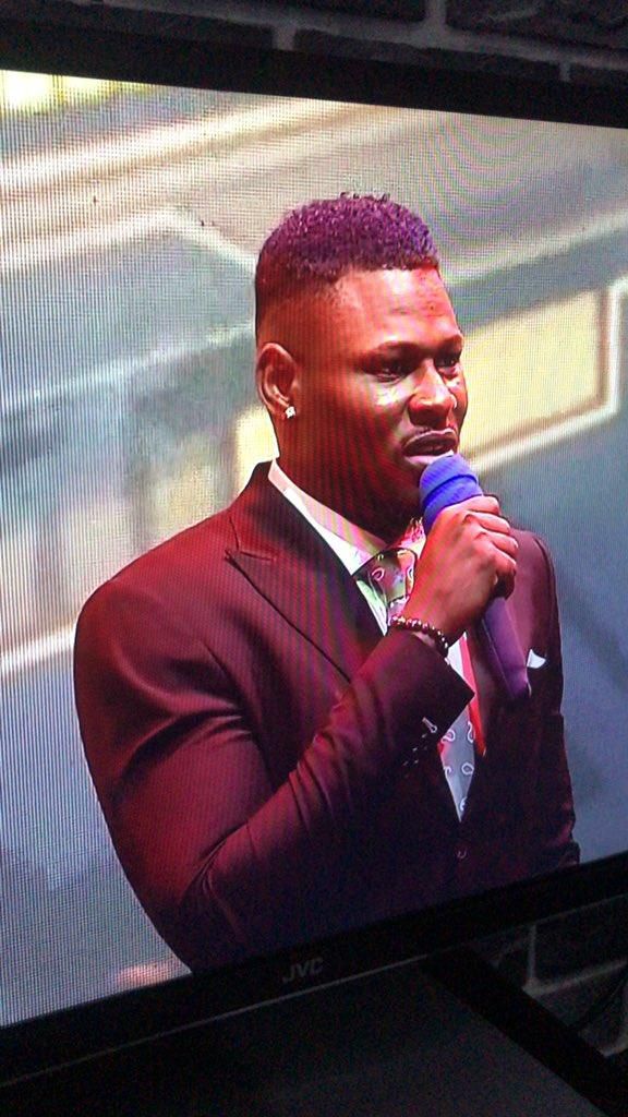 Niyi on the live show {twitter}