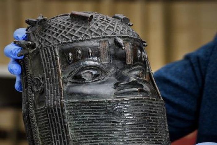 Head of an Oba bronze sculpture to be returned to Nigeria [University of Aberdeen]