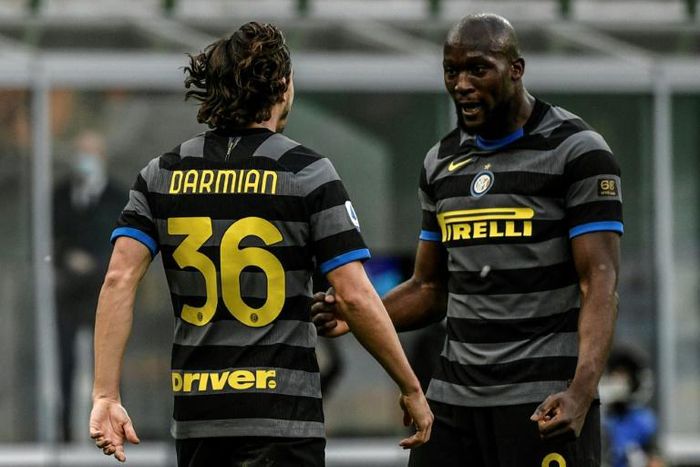 Romelu Lukaku (R) and Matteo Darmian (L) were both on target for Inter against Genoa.