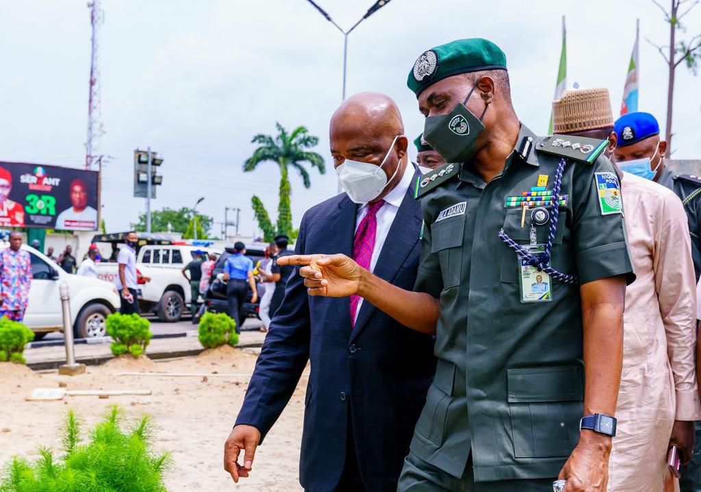 Inspector-General of Police, Mohammed Adamu visits Governor Hope Uzodinma of Imo.  [Twitter/@Hope_Uzodimma1]