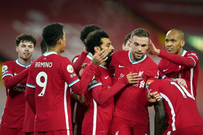 Liverpool celebrate Mohamed Salah's goal against Wolves