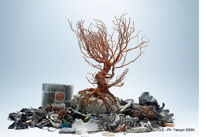 0 THE GLOBAL EWASTE MONITOR 2020 COVER @YASSYNSIDKI PHOTOGRAPHY-720 0