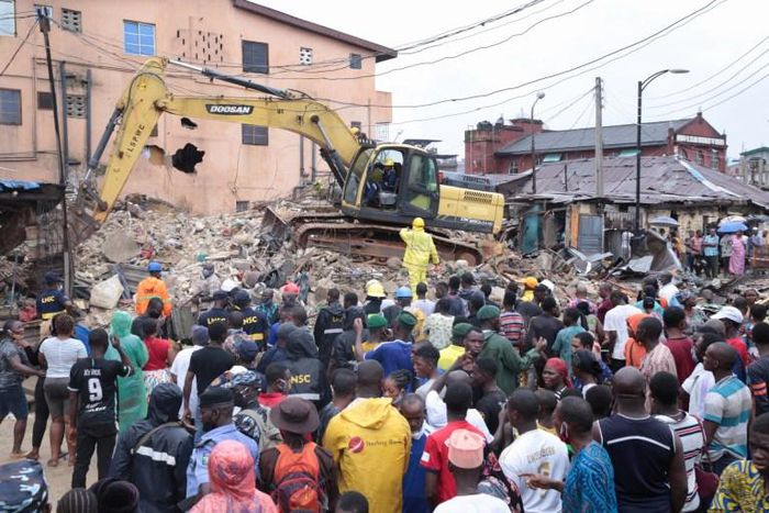 The collapsed building (PMNews)