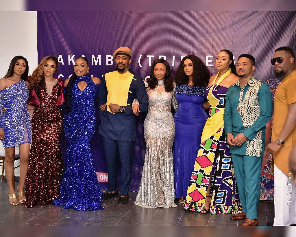 Grace Charis with her friends and co-stars