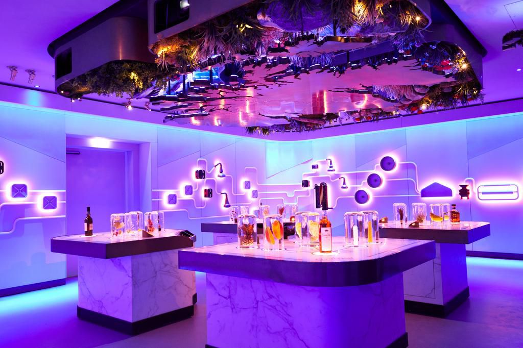 Experience Johnnie Walker Princes Street - The holiday destination for whisky tourism