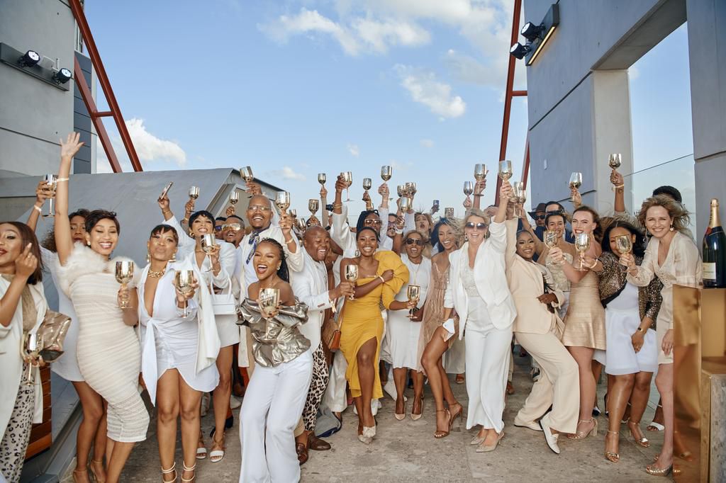 SA MOËT GRAND TOAST TO TODAY GROUP SHOT 5