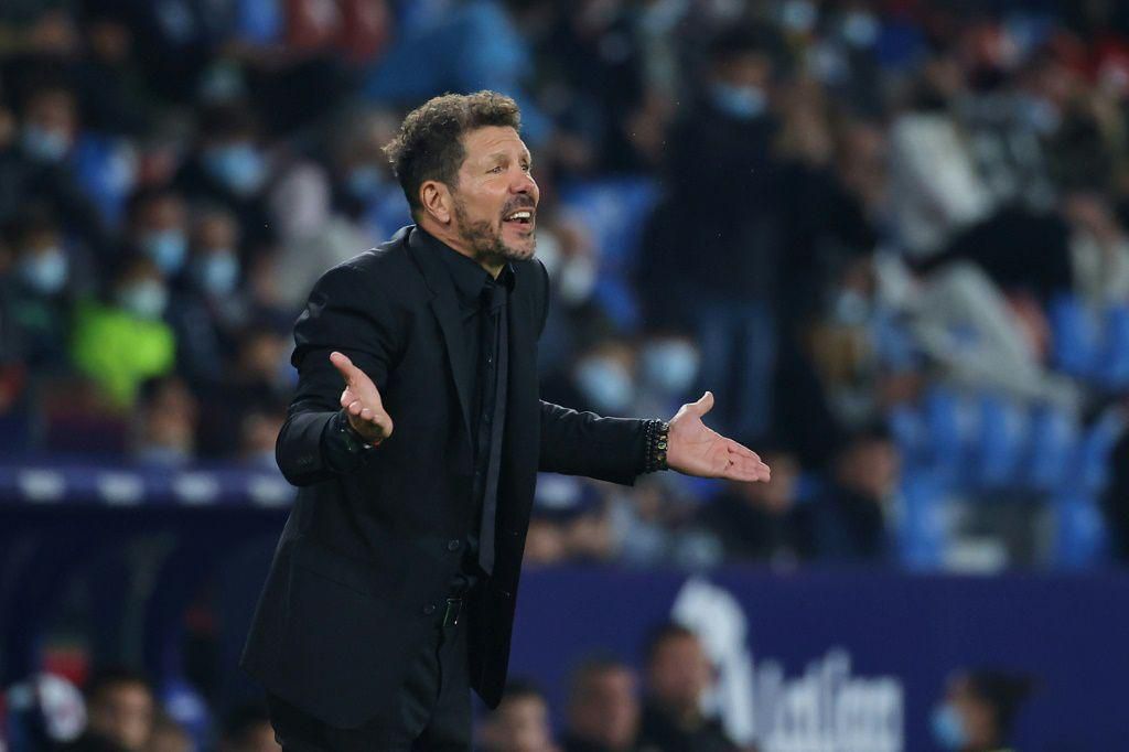 Atletico Madrid coach Diego Simeone was sent off in his team's 2-2 draw with Levante on Thursday.
