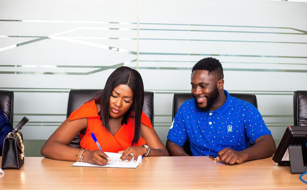 Glover takes Ghana: Kicks off business operations, onboards DKB Ghana, Fella Makafui and 6 other leading Media influencers