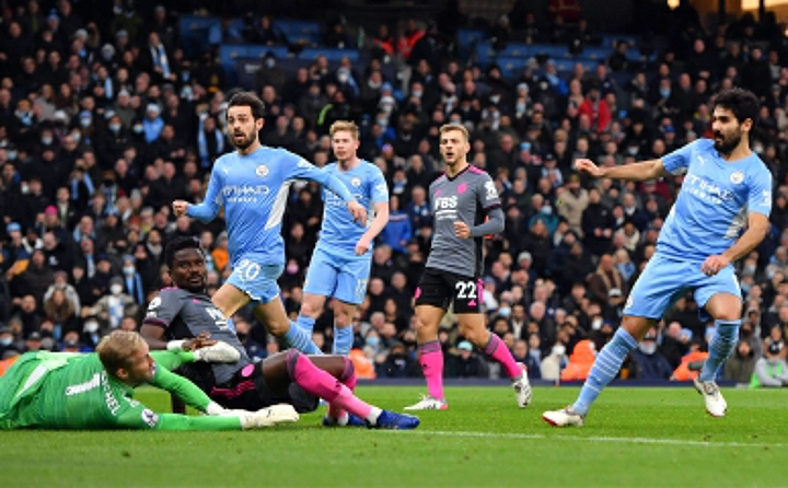 Gundogan pokes home Man City's third goal. (Photo credit/Twitter)