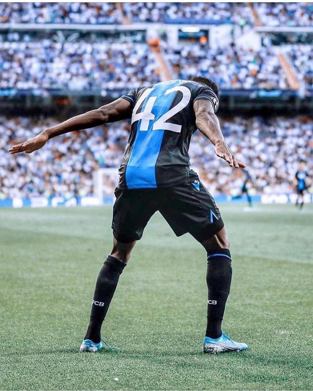 Emmanuel Bonaventure Dennis (Twitter/Club Brugge)