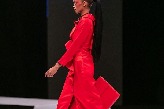 A model for Assian [Kolaoshalusi/insignaonline]