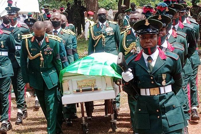 Army buries Artillery School commandant amidst tears in Abuja. [NAN]