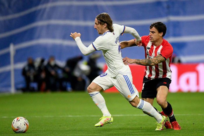 Real Madrid beat Athletic Bilbao on Wednesday to go seven points clear at the top of La Liga.